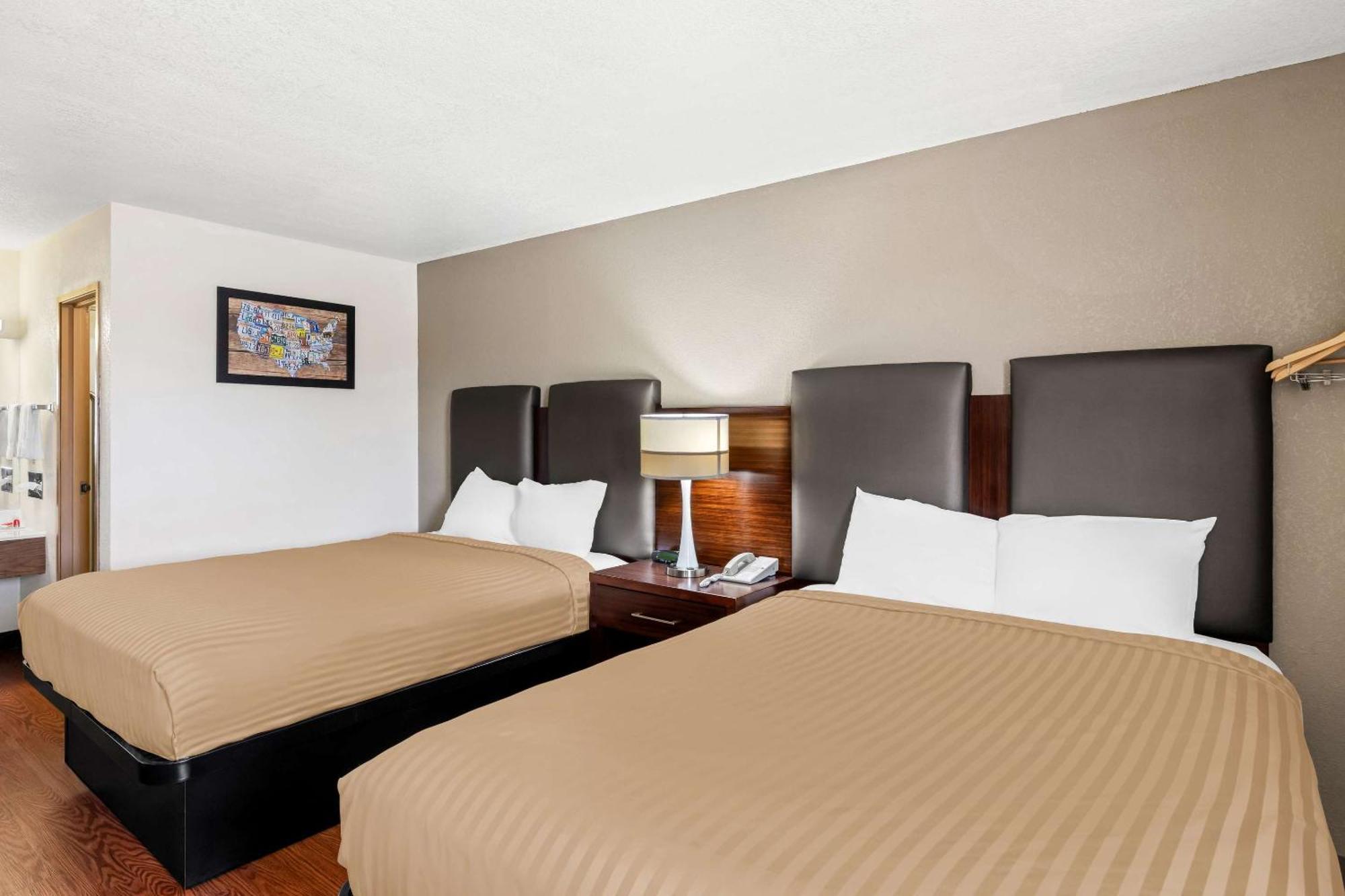 Econo Lodge Emporia Eksteriør bilde