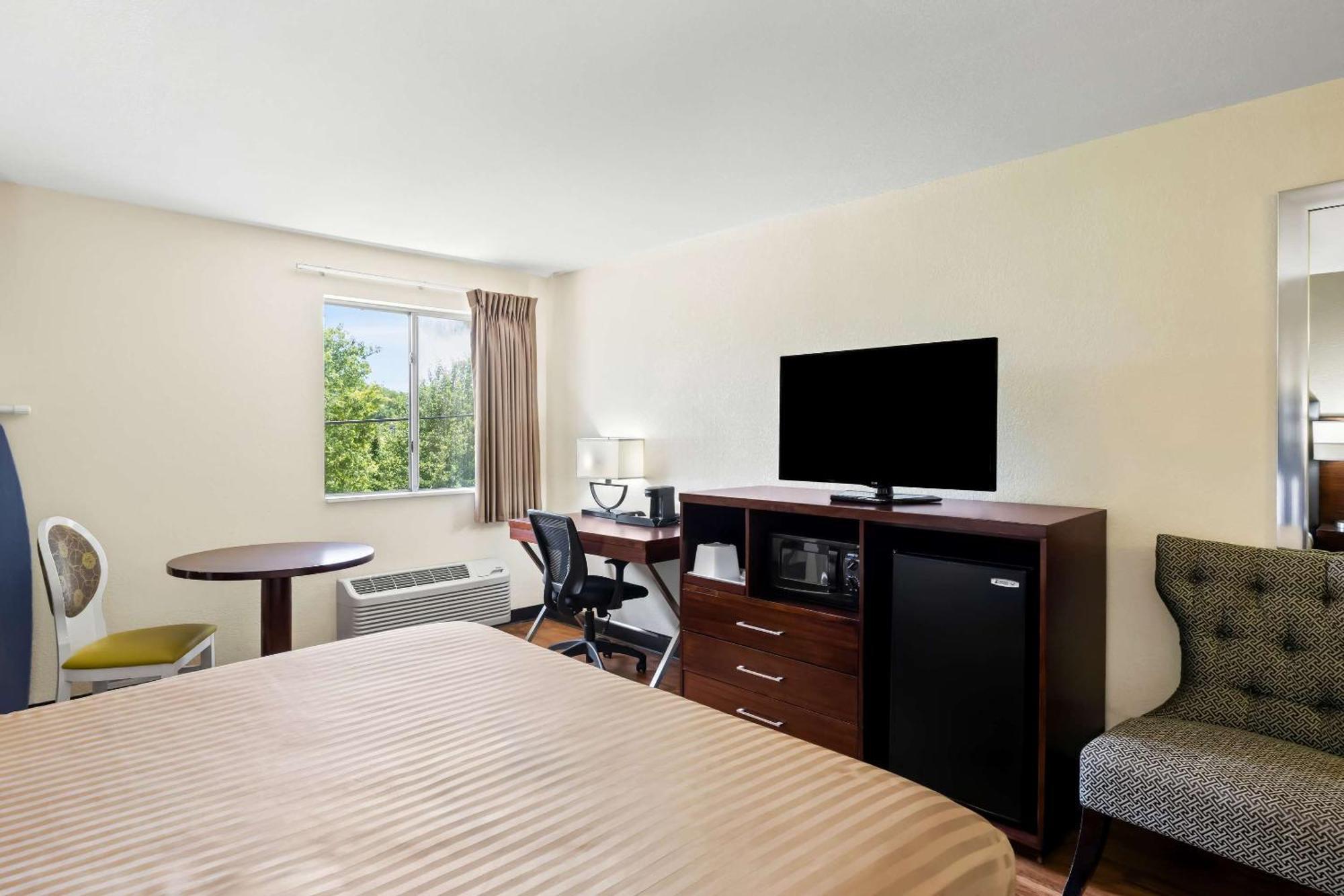 Econo Lodge Emporia Eksteriør bilde