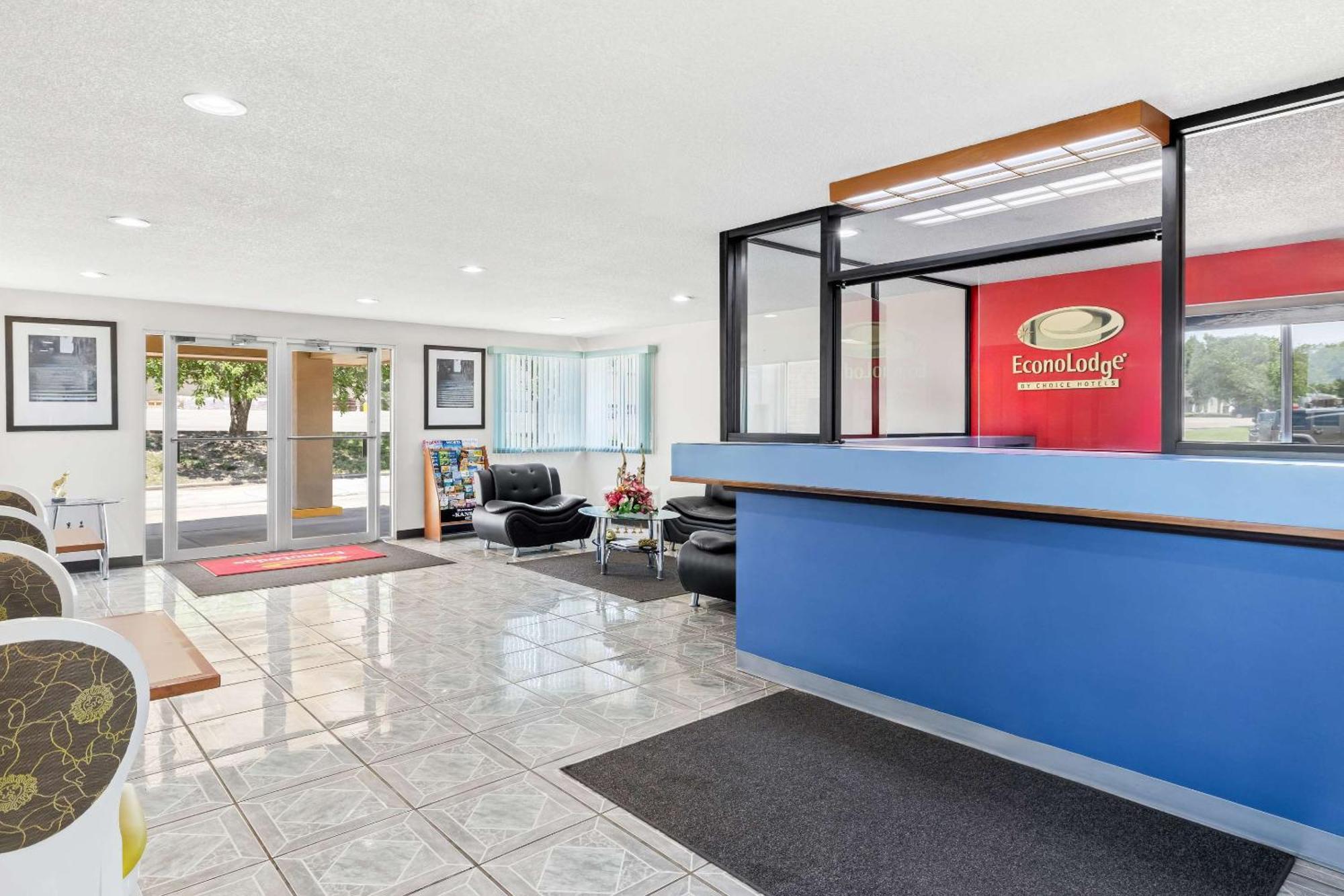 Econo Lodge Emporia Eksteriør bilde
