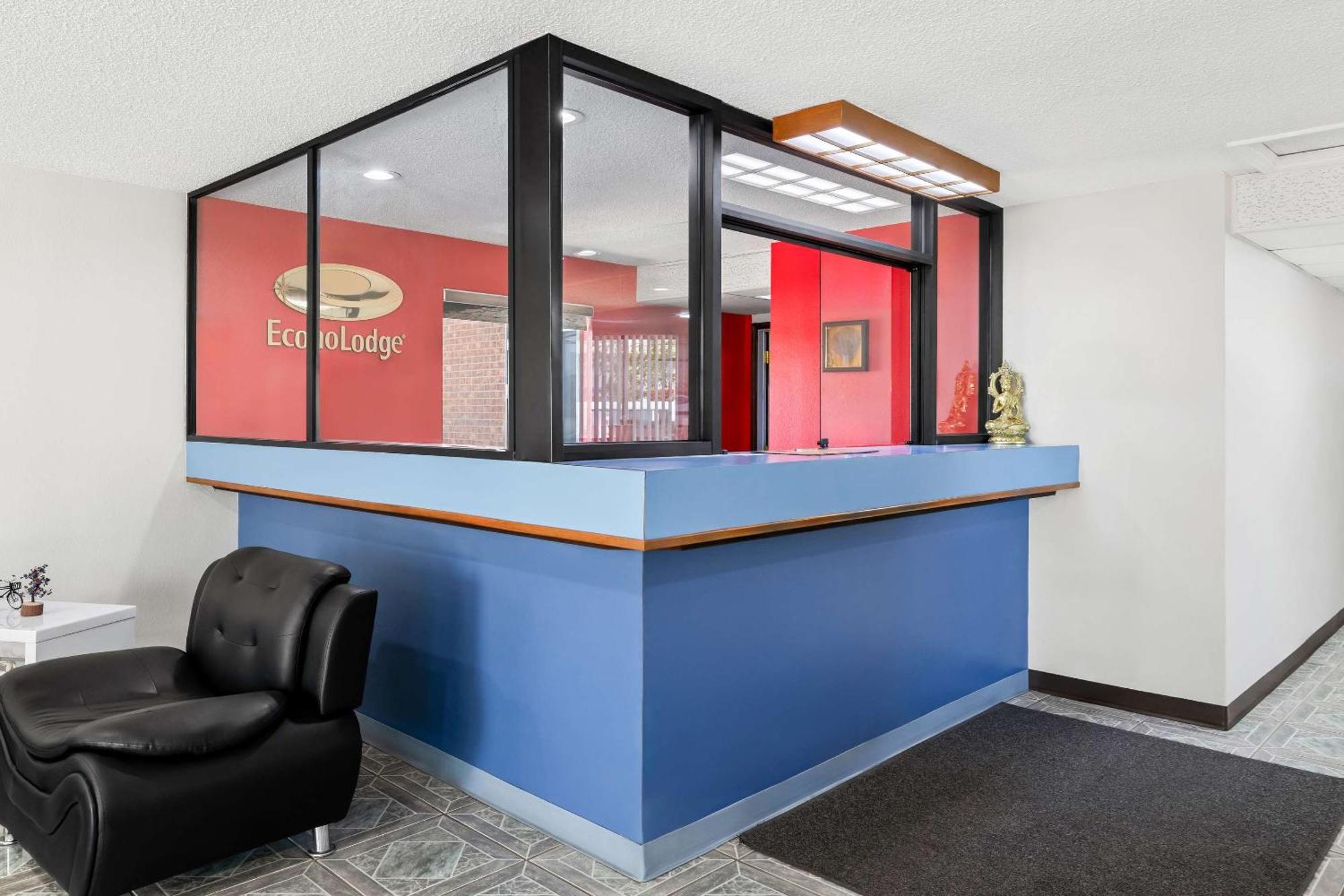 Econo Lodge Emporia Eksteriør bilde